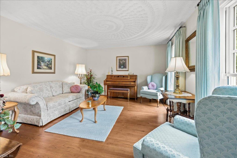 Photo 7 of 50 residential for sale in Virginia Beach virginia
