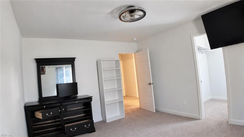 Photo 13 of 37 residential for sale in Portsmouth virginia