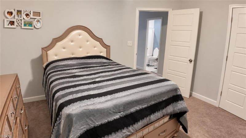Photo 14 of 37 residential for sale in Portsmouth virginia