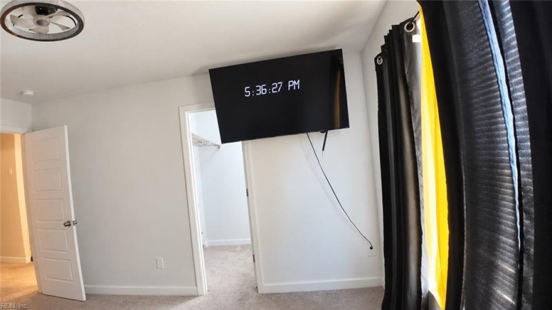 Photo 29 of 37 residential for sale in Portsmouth virginia