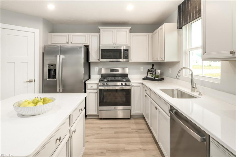 Photo 2 of 16 residential for sale in Suffolk virginia