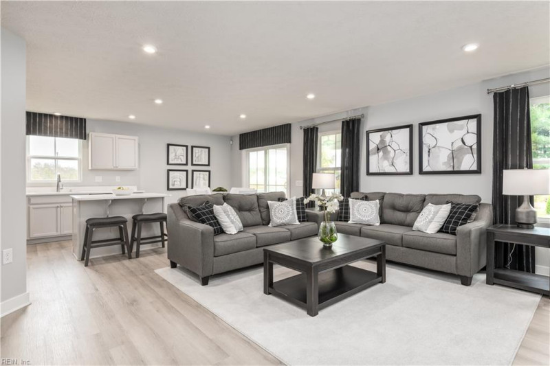 Photo 7 of 16 residential for sale in Suffolk virginia