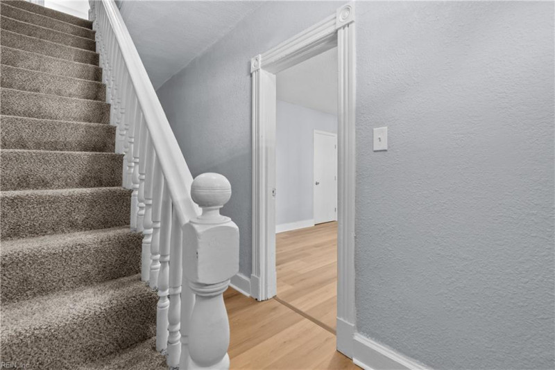 Photo 13 of 24 residential for sale in Chesapeake virginia