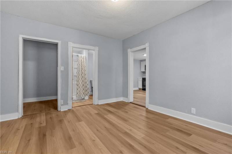 Photo 5 of 24 residential for sale in Chesapeake virginia