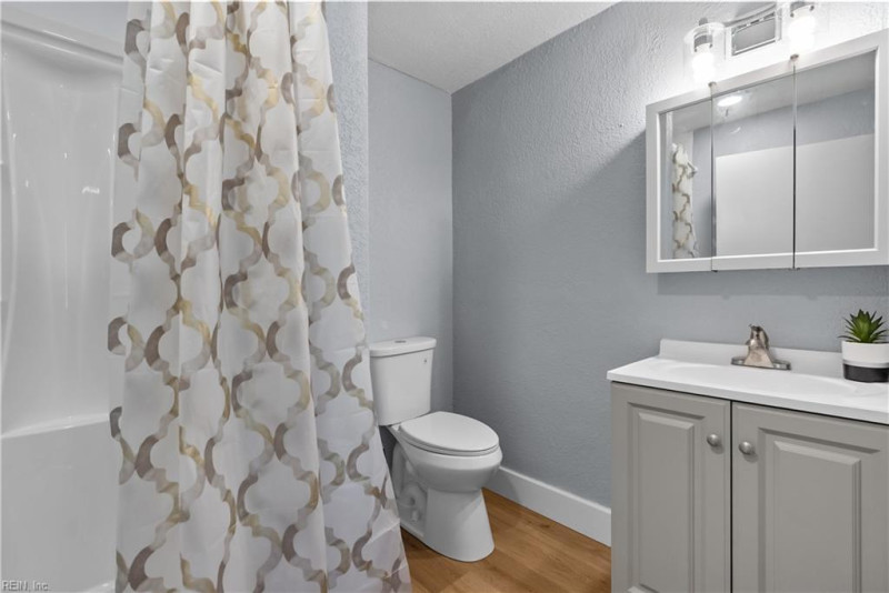 Photo 7 of 24 residential for sale in Chesapeake virginia