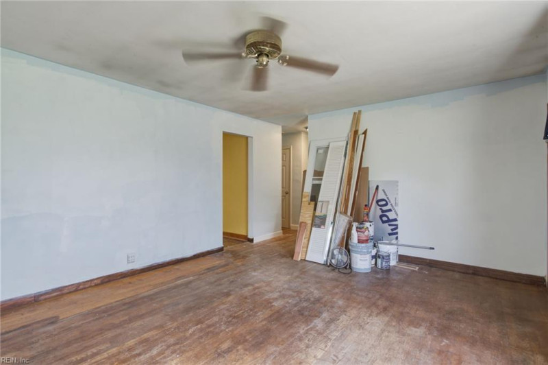 Photo 4 of 26 residential for sale in Chesapeake virginia Photo 4 of 26 residential for sale in Chesapeake virginia