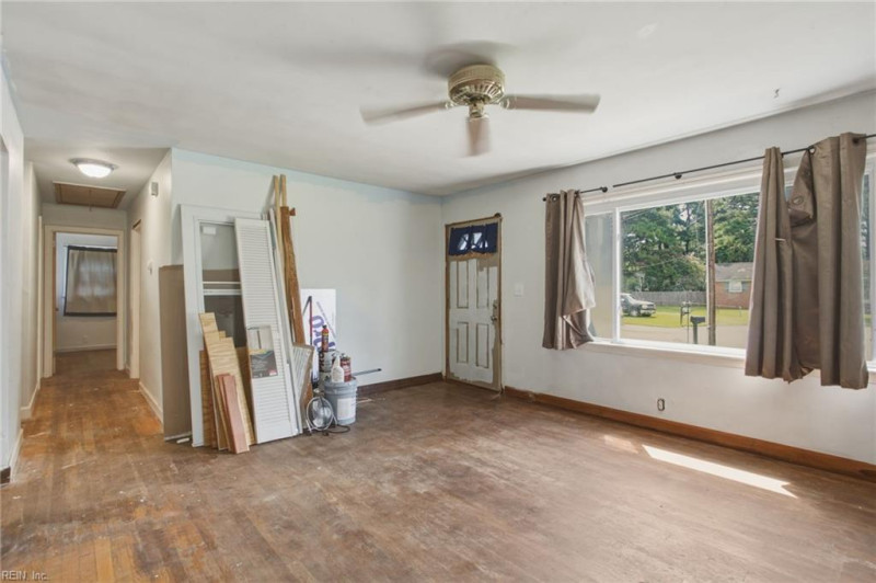 Photo 5 of 26 residential for sale in Chesapeake virginia Photo 5 of 26 residential for sale in Chesapeake virginia