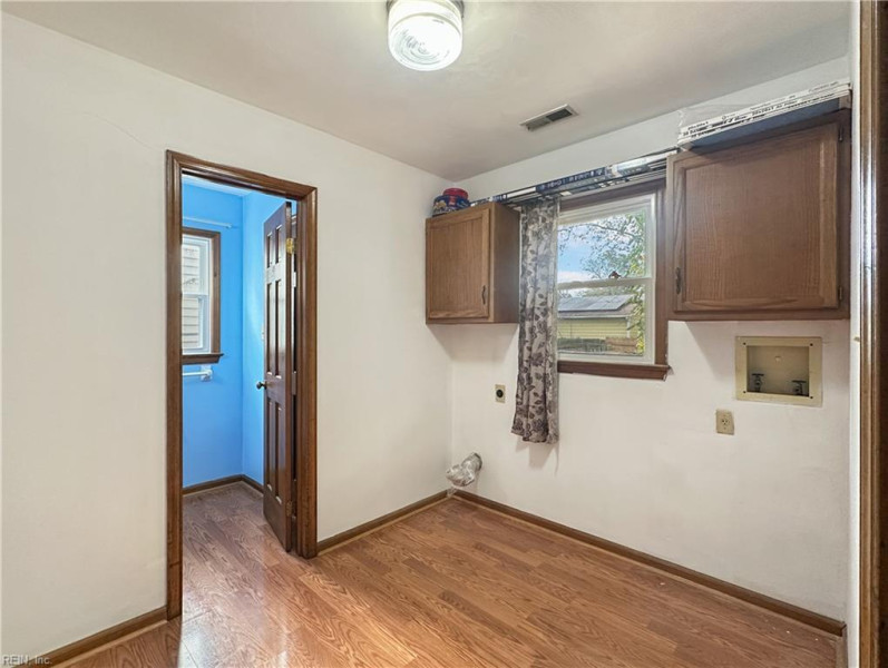 Photo 19 of 29 residential for sale in Virginia Beach virginia