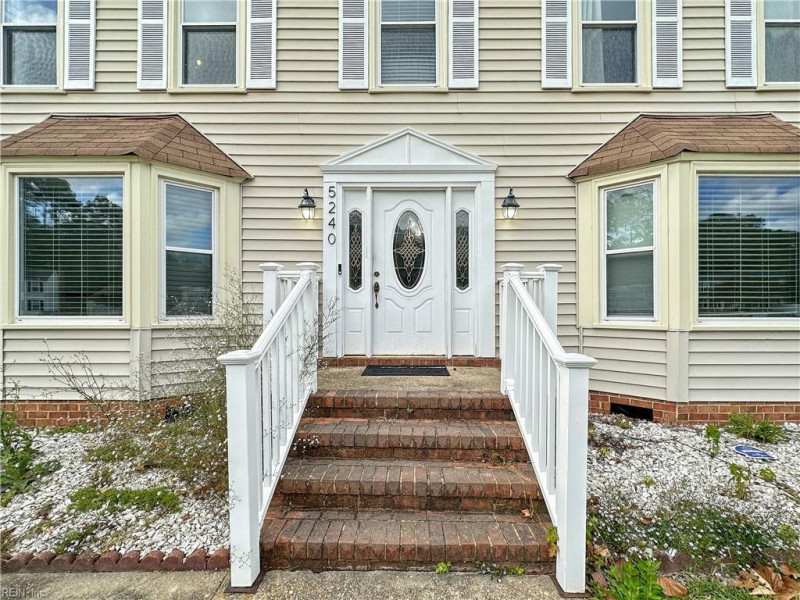 Photo 4 of 29 residential for sale in Virginia Beach virginia