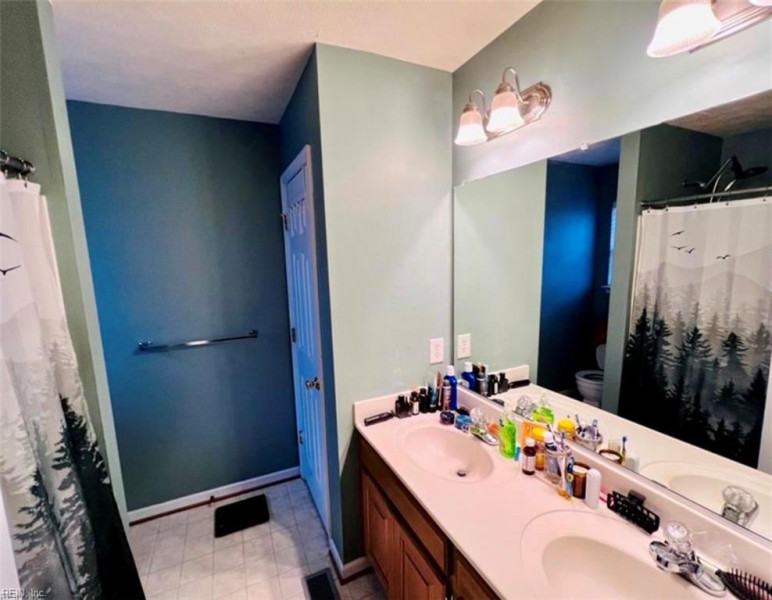 Photo 11 of 19 residential for sale in James City County virginia