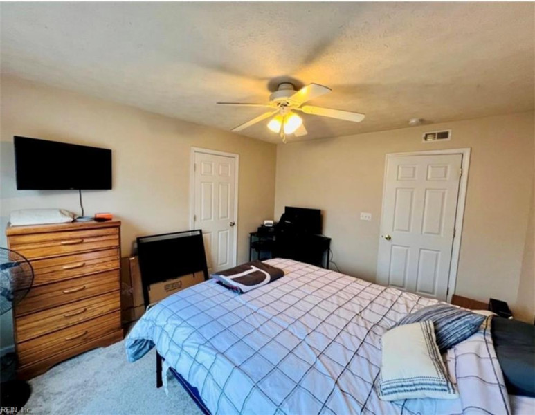 Photo 9 of 19 residential for sale in James City County virginia