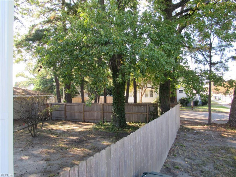 Photo 23 of 32 residential for sale in Norfolk virginia Photo 23 of 32 residential for sale in Norfolk virginia