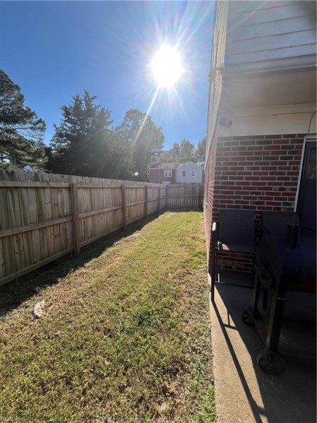 Photo 16 of 28 residential for sale in Chesapeake virginia