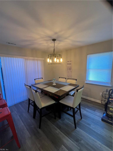 Photo 7 of 28 residential for sale in Chesapeake virginia
