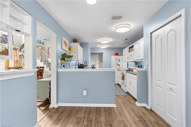 Photo 17 of 50 residential for sale in Chesapeake virginia