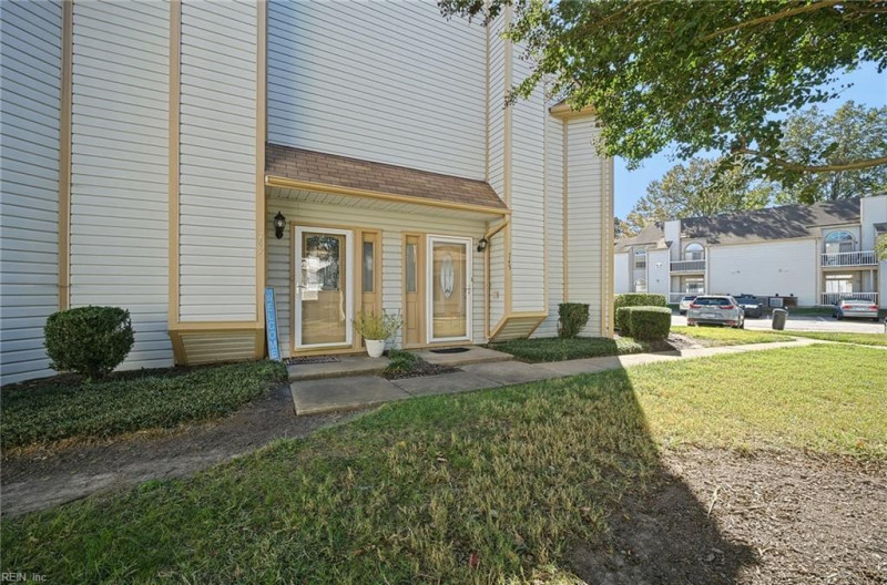 Photo 3 of 40 residential for sale in Virginia Beach virginia Photo 3 of 40 residential for sale in Virginia Beach virginia