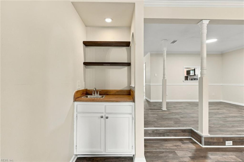 Photo 11 of 37 residential for sale in Virginia Beach virginia