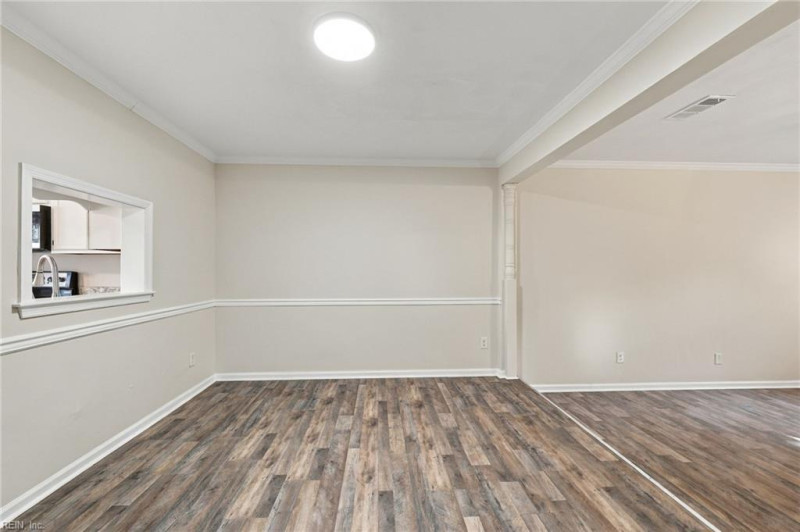 Photo 8 of 37 residential for sale in Virginia Beach virginia
