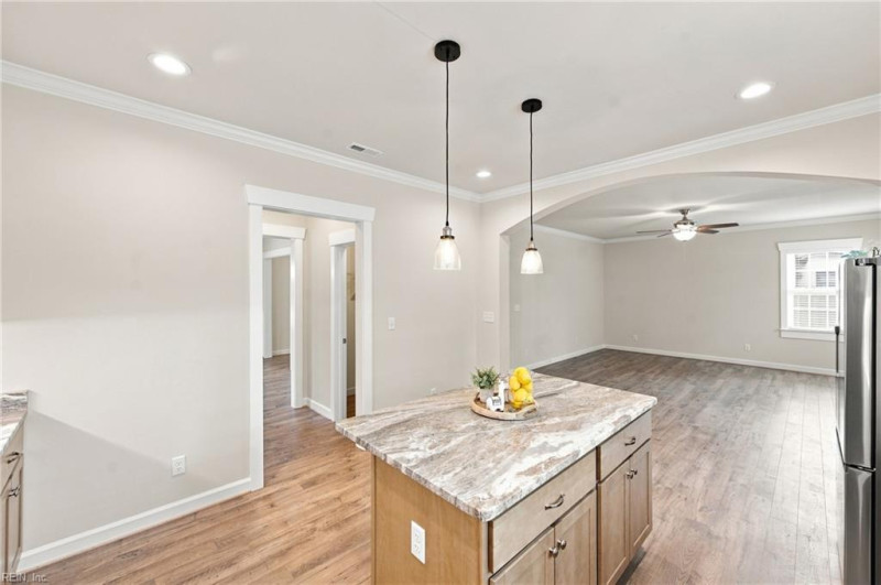Photo 11 of 43 residential for sale in Chesapeake virginia