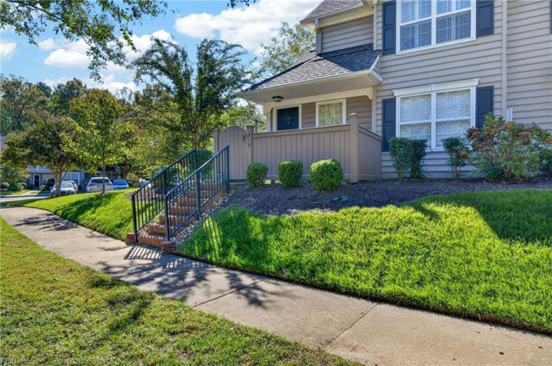 Photo 2 of 26 residential for sale in Williamsburg virginia