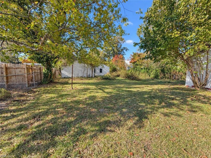 Photo 3 of 4 residential for sale in Norfolk virginia