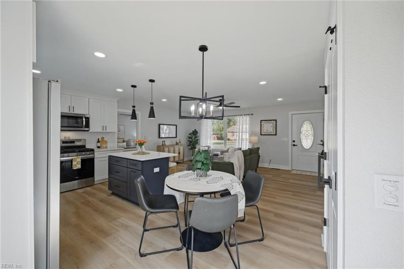 Photo 13 of 45 residential for sale in Portsmouth virginia