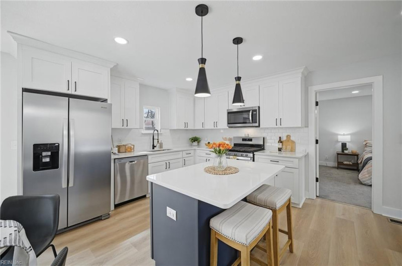 Photo 16 of 45 residential for sale in Portsmouth virginia