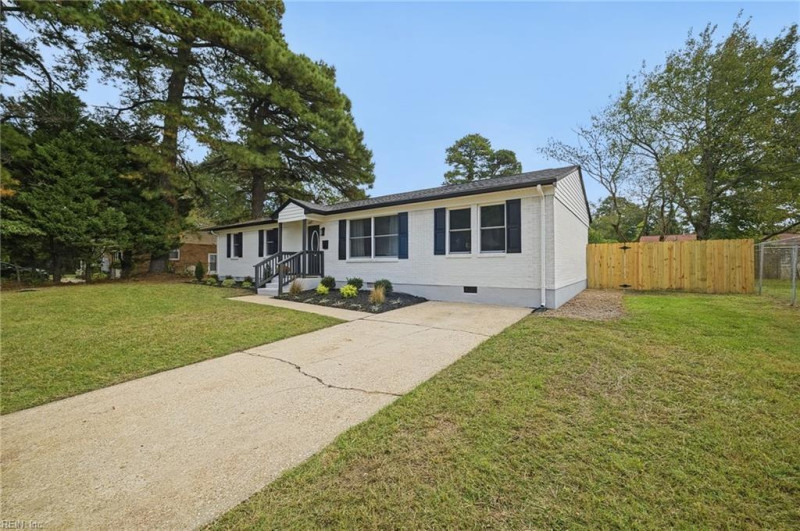 Photo 2 of 45 residential for sale in Portsmouth virginia