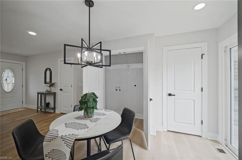 Photo 20 of 45 residential for sale in Portsmouth virginia