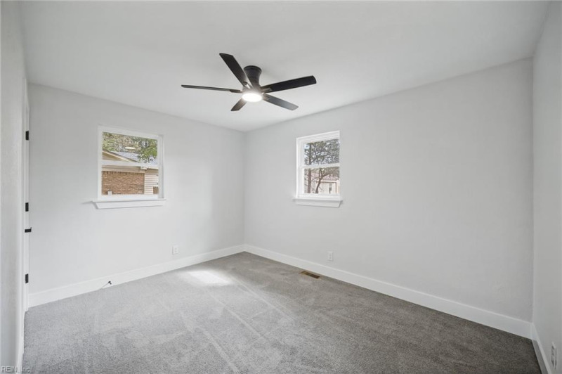 Photo 27 of 45 residential for sale in Portsmouth virginia