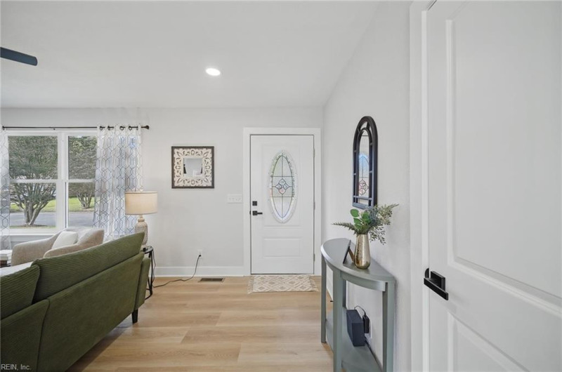Photo 4 of 45 residential for sale in Portsmouth virginia