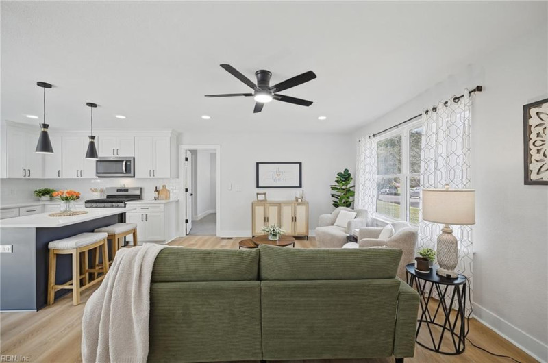 Photo 8 of 45 residential for sale in Portsmouth virginia