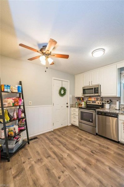 Photo 10 of 46 residential for sale in Newport News virginia
