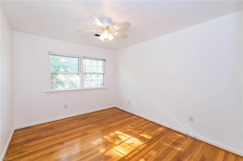 Photo 20 of 46 residential for sale in Newport News virginia