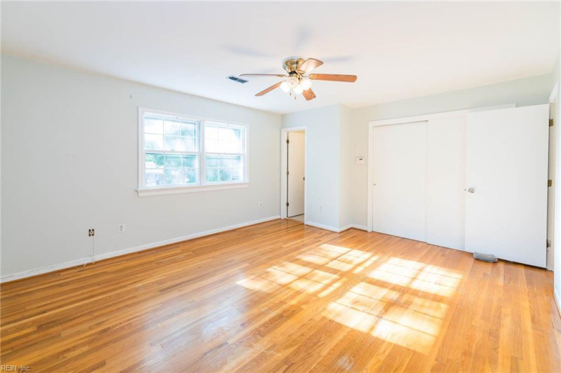 Photo 36 of 46 residential for sale in Newport News virginia