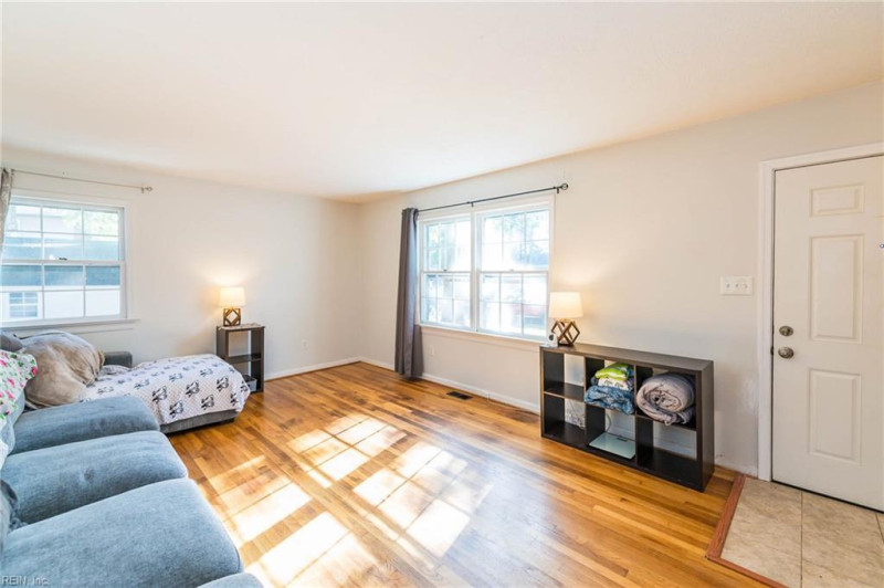 Photo 6 of 46 residential for sale in Newport News virginia