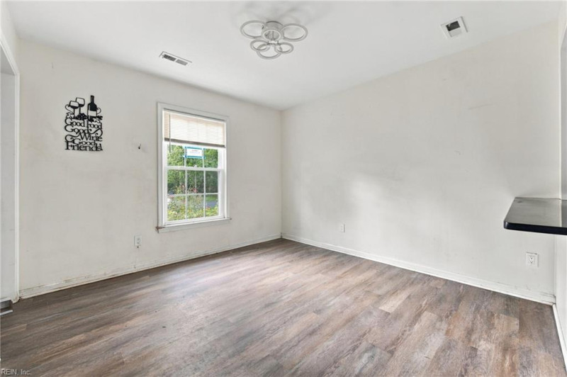 Photo 12 of 41 residential for sale in Newport News virginia