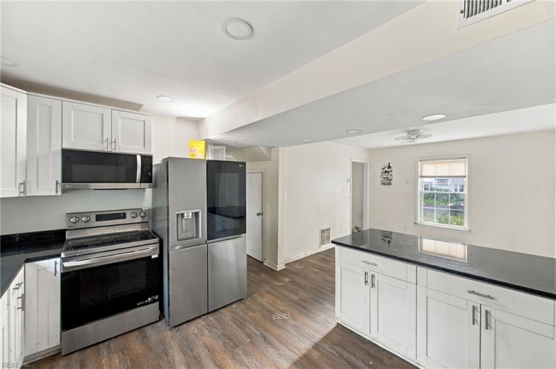 Photo 17 of 41 residential for sale in Newport News virginia
