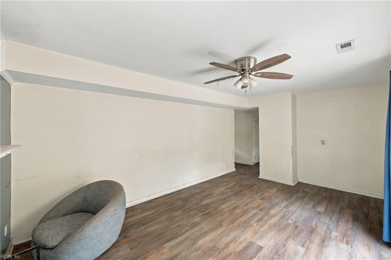 Photo 19 of 41 residential for sale in Newport News virginia