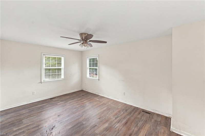 Photo 20 of 41 residential for sale in Newport News virginia