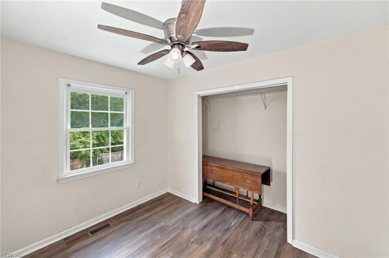 Photo 26 of 41 residential for sale in Newport News virginia