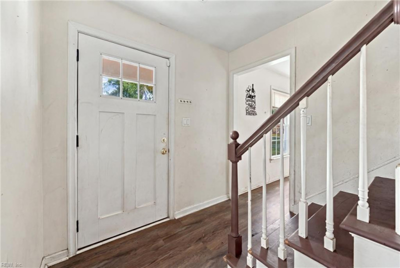 Photo 7 of 41 residential for sale in Newport News virginia