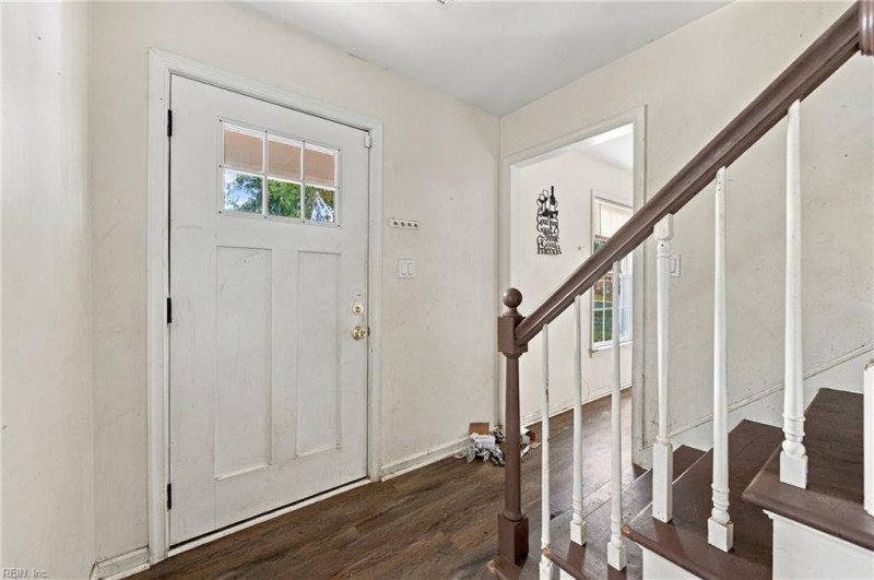 Photo 8 of 41 residential for sale in Newport News virginia