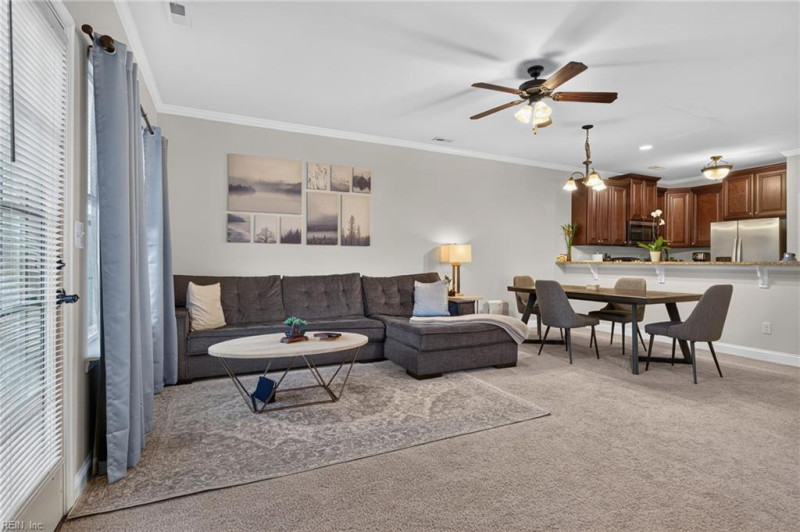 Photo 11 of 30 residential for sale in Chesapeake virginia