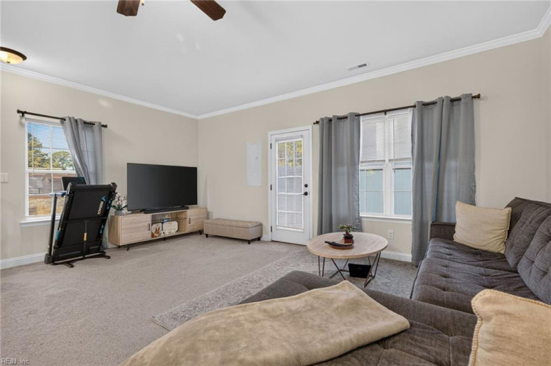 Photo 13 of 30 residential for sale in Chesapeake virginia
