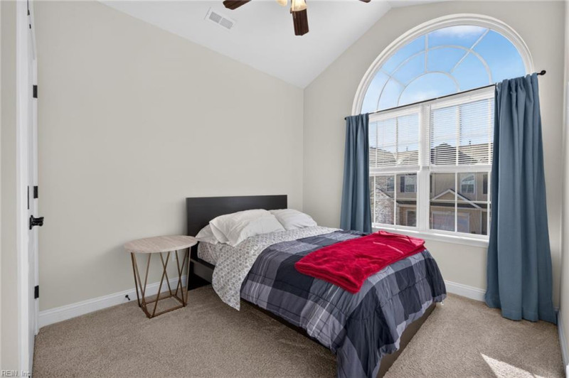 Photo 15 of 30 residential for sale in Chesapeake virginia