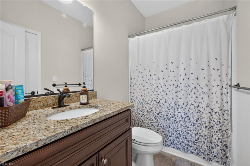Photo 16 of 30 residential for sale in Chesapeake virginia
