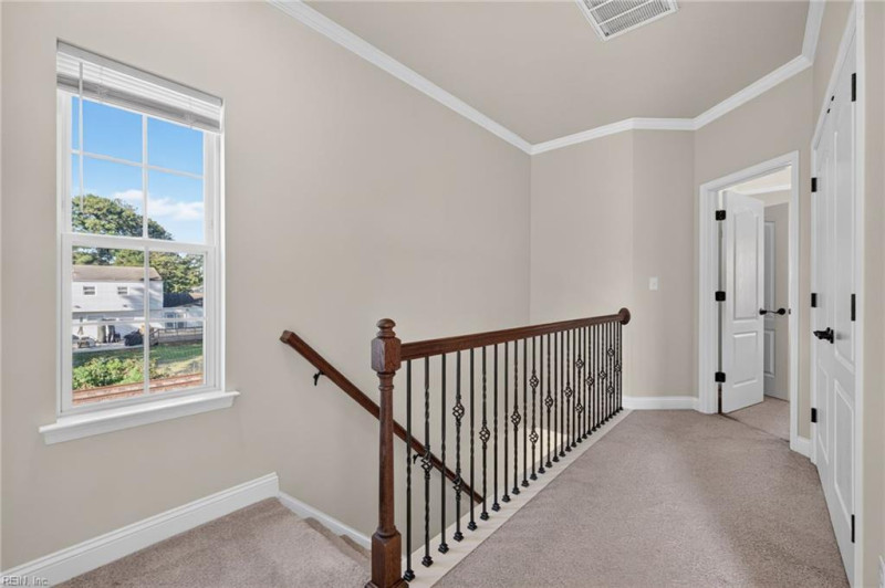 Photo 17 of 30 residential for sale in Chesapeake virginia