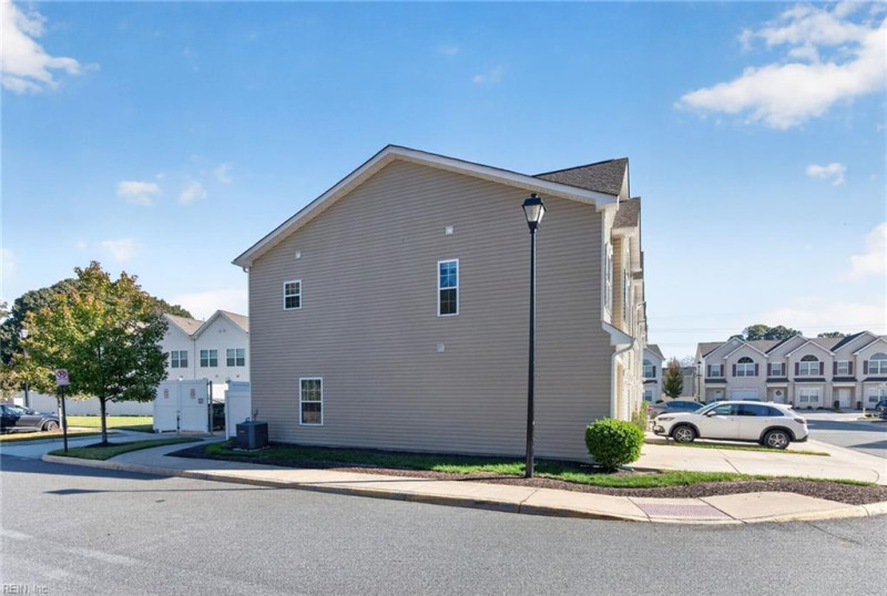 Photo 24 of 30 residential for sale in Chesapeake virginia