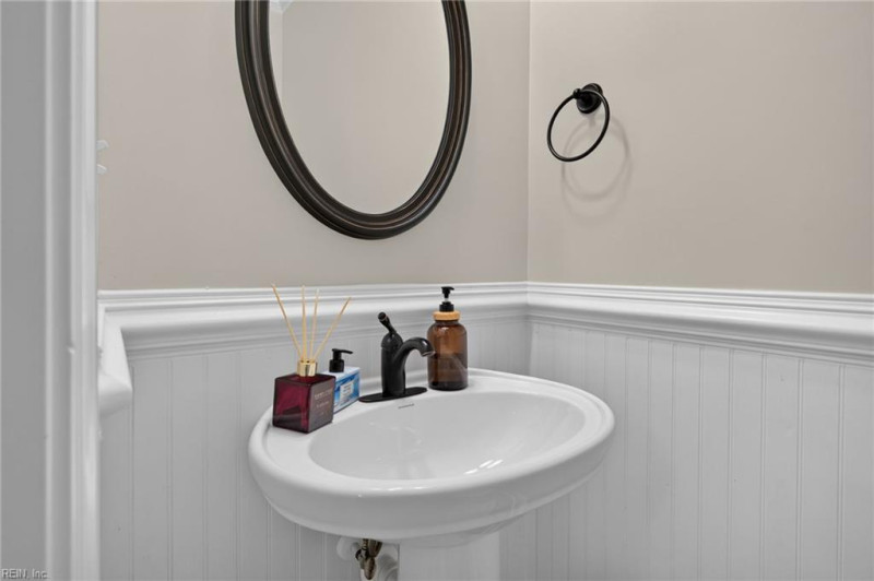 Photo 8 of 30 residential for sale in Chesapeake virginia